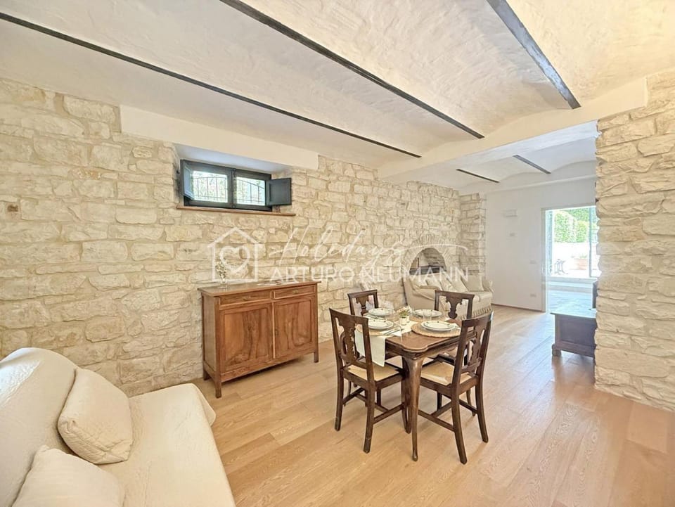 Living room, Seating area, Time of day