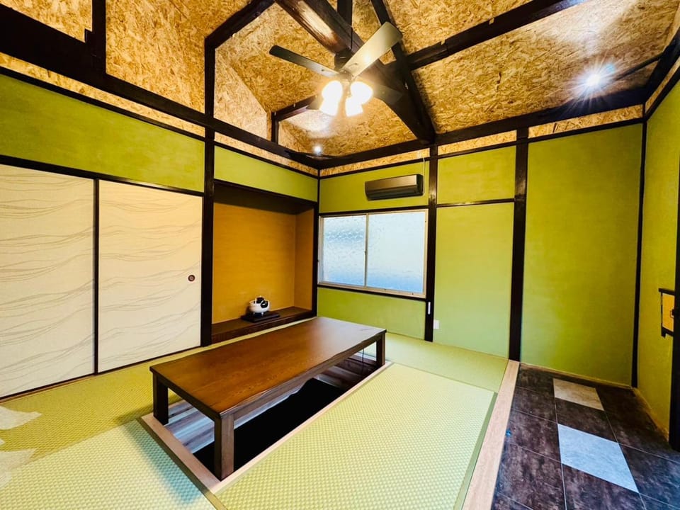 Living room, air conditioner