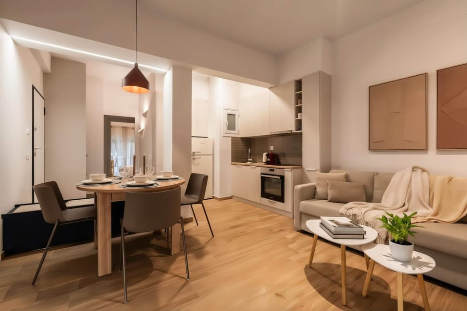 Delightful Sense 2BD Apt in Kolonaki 7 min to Metro Apartment in Athens
