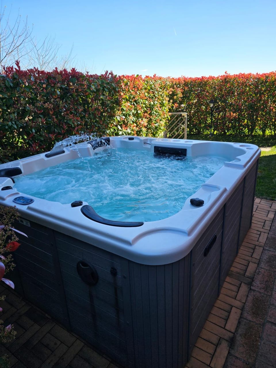 Hot Tub, Swimming pool