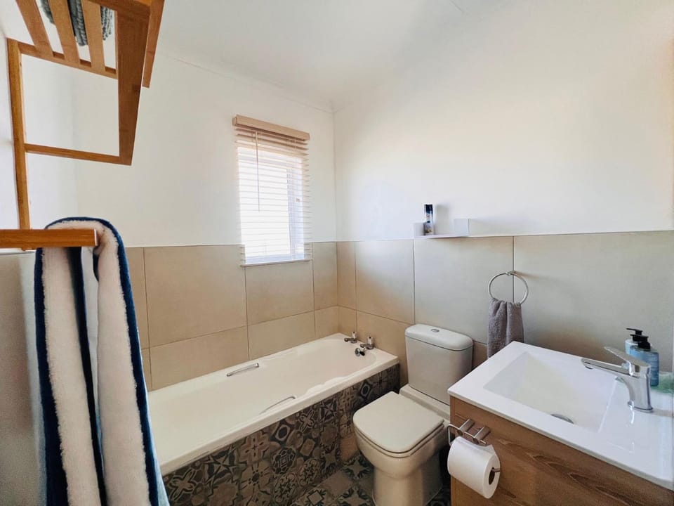 Toilet, Bathroom, Bath, towels