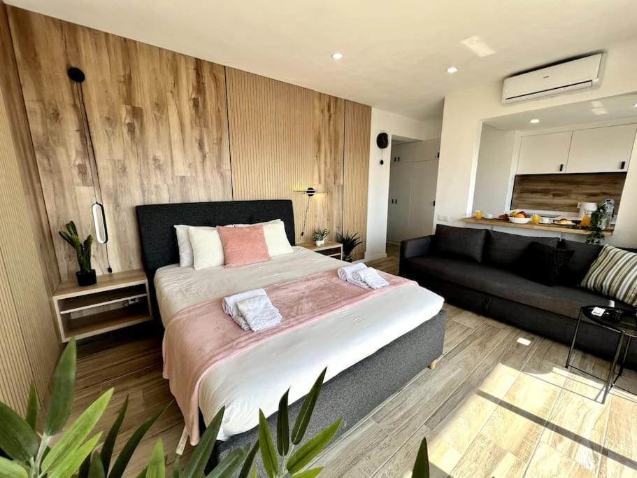 Sunset Lagoon Studio ALVOR, ALGARVE Apartment in Alvor