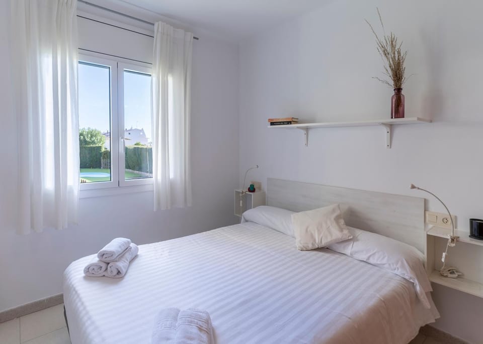 Apartamento Laura Mar con piscina en La Fosca Apartment in Baix Empordà