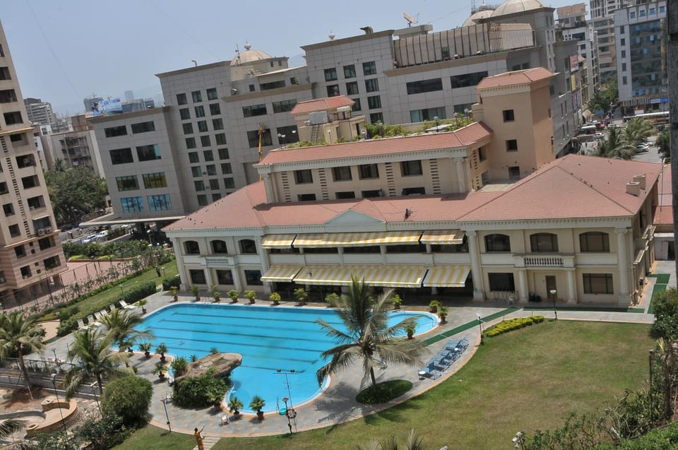 Property building, Pool view