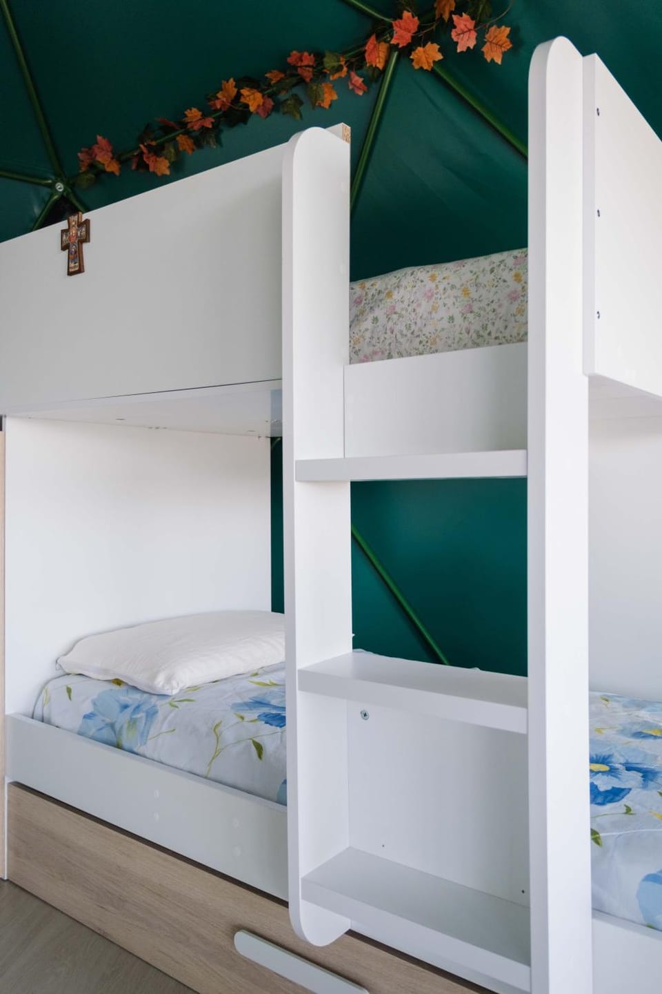 Bed, Bedroom, bunk bed