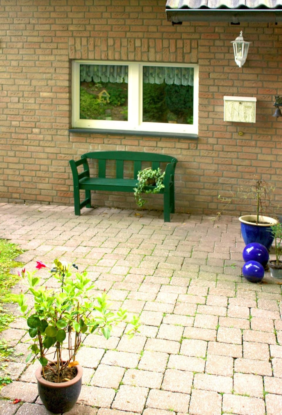 Facade/entrance, Spring, Day, Garden, Balcony/Terrace, On site