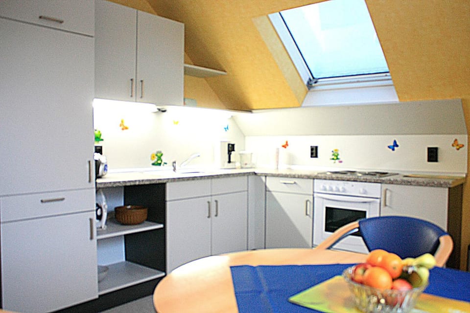 Kitchen or kitchenette, Photo of the whole room, Seating area, Dining area, On site