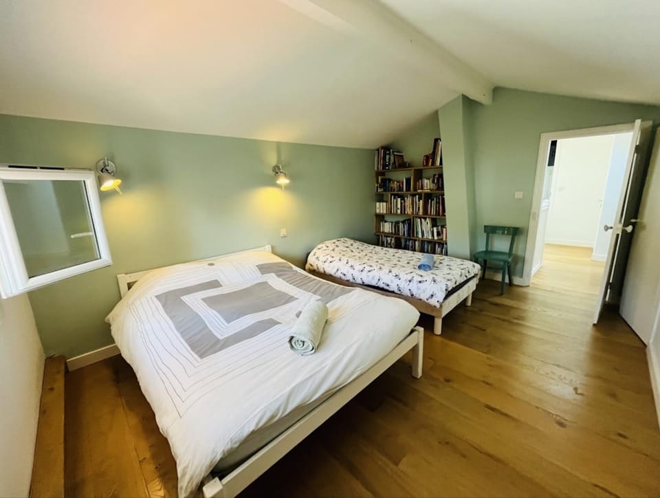 Bed, Bedroom