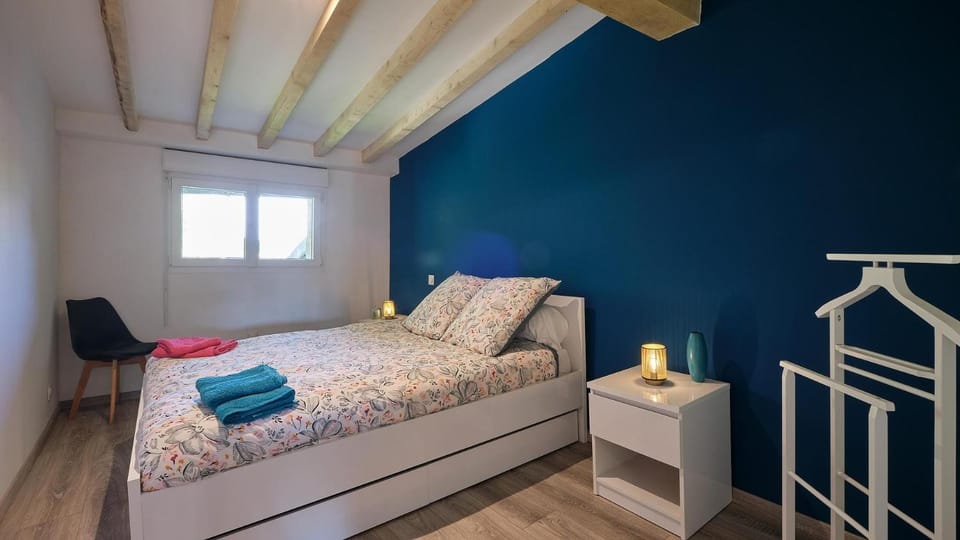 Property building, Living room, Bedroom
