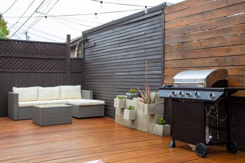 Downtown Culver City House w/ Backyard, AC & Garage House in Culver City