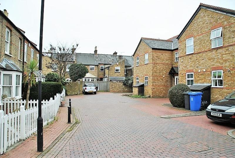 Property building, Street view, Parking