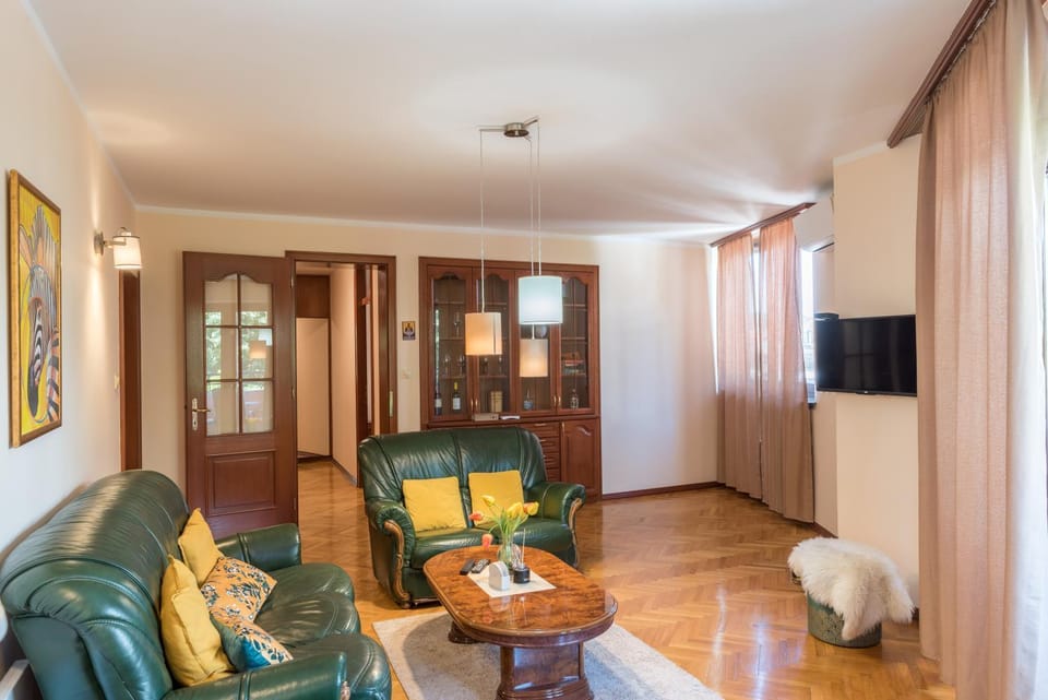 Apartmani Central 12 & Free parking Apartment in Serbia