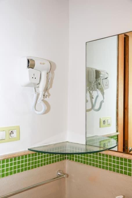 Bathroom, heating