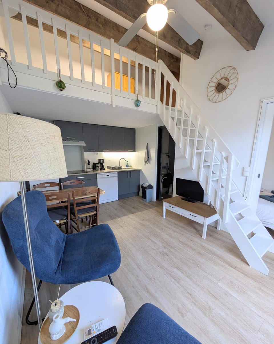 Maisonnette bord de Lagune et Plage St Cyprien House in Saint-Cyprien