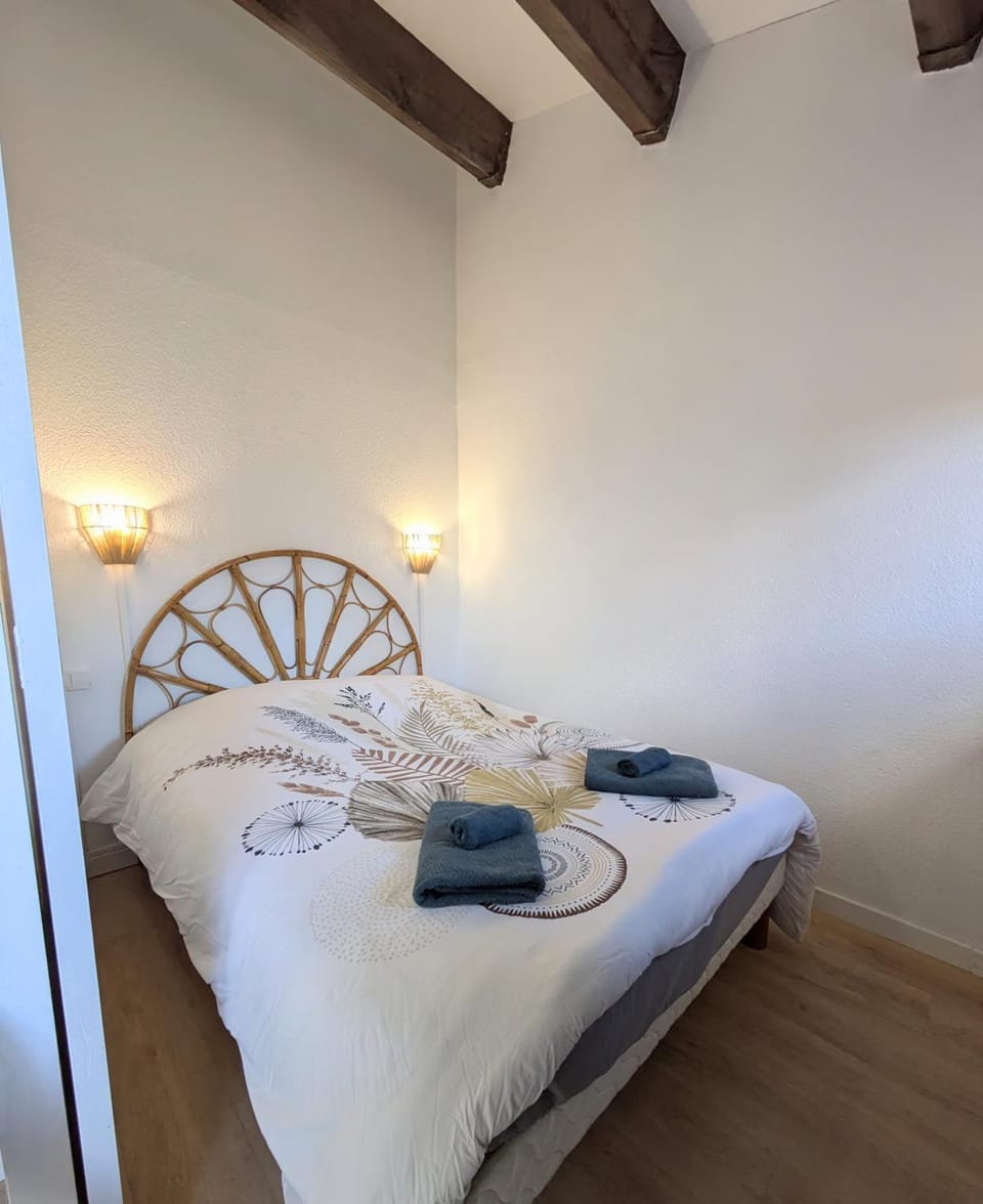 Maisonnette bord de Lagune et Plage St Cyprien House in Saint-Cyprien