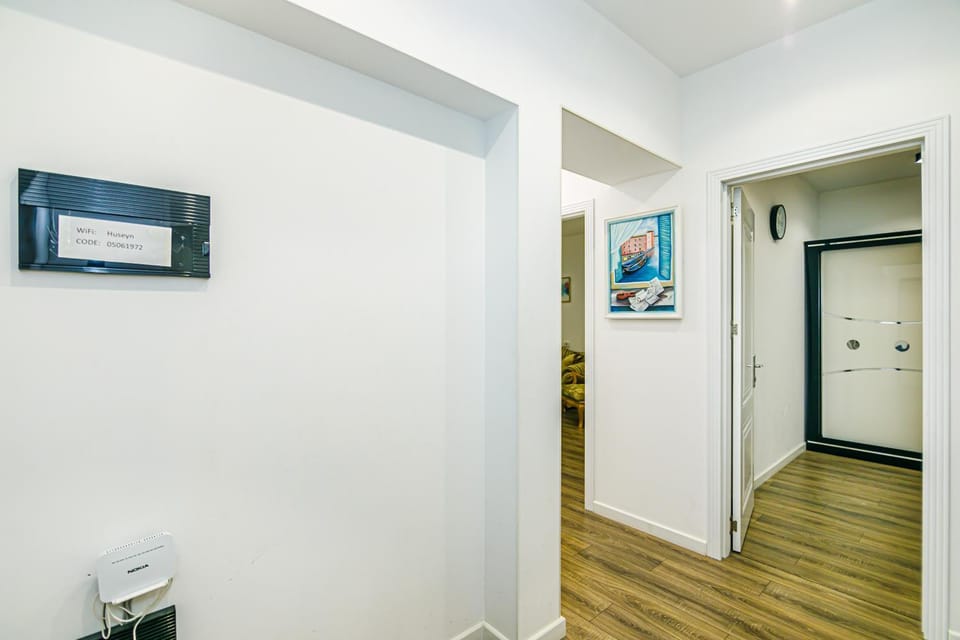 Family White House Apartment in Baku