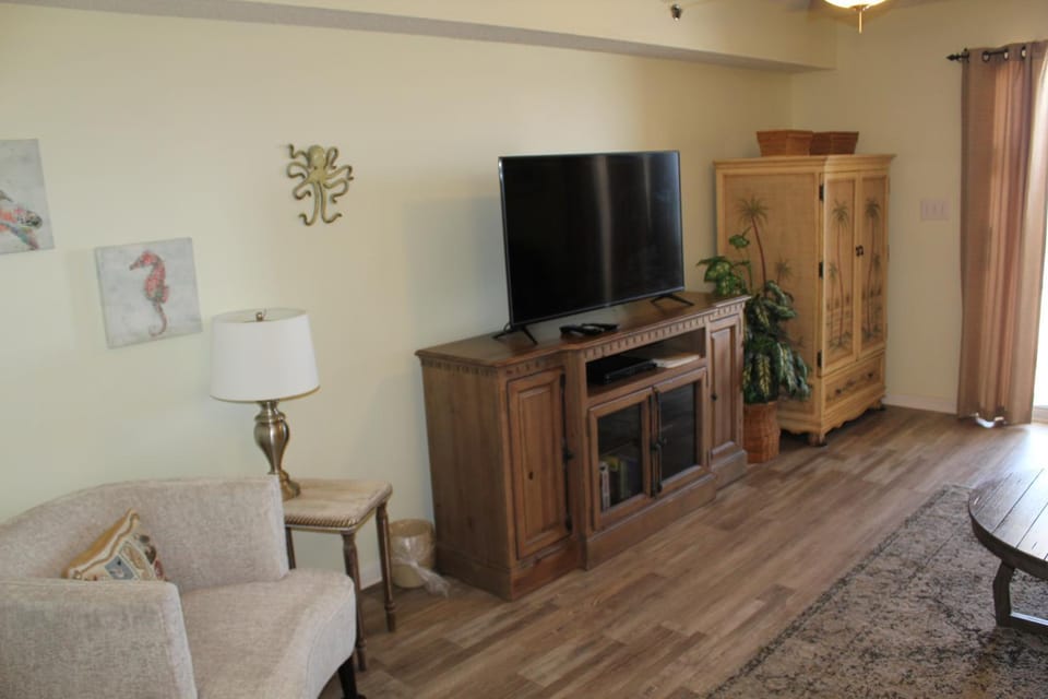 Four Winds 402 by ALBVR - Amazing beachfront condo with private balcony & unbelievable views! House in Orange Beach