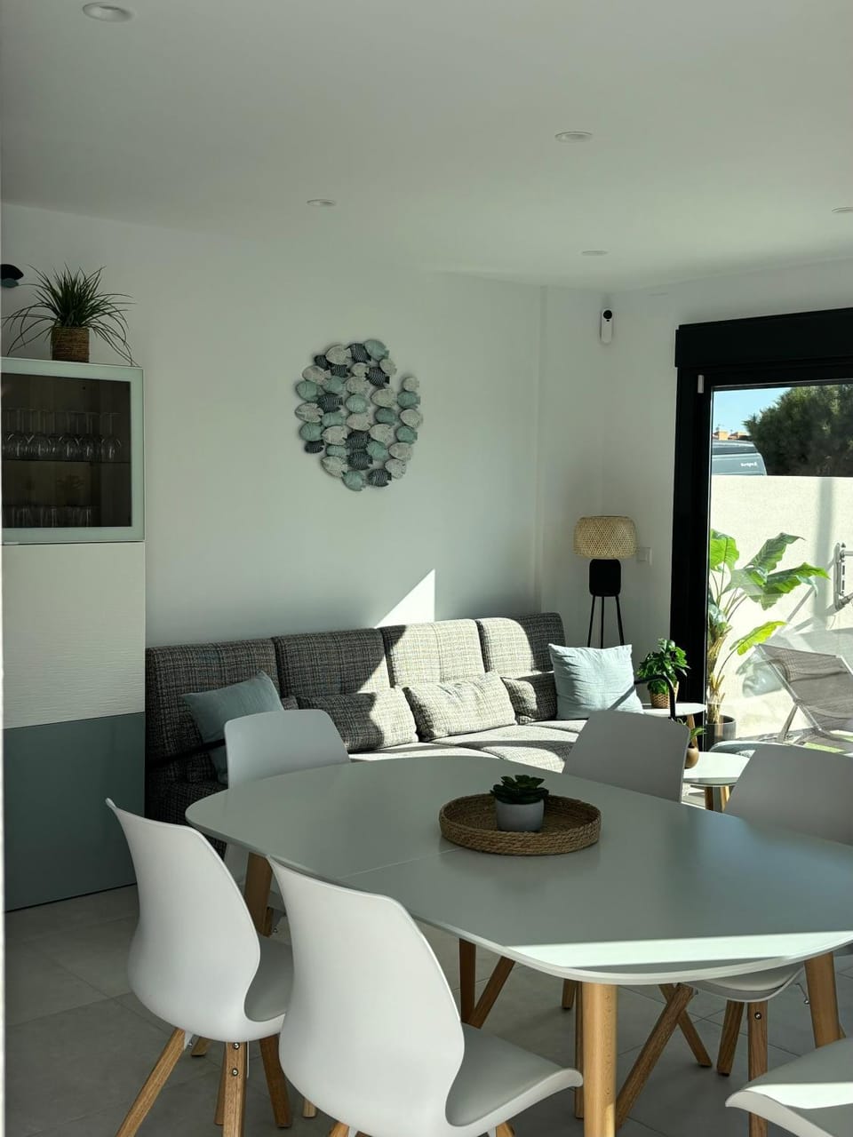 Seating area, Dining area