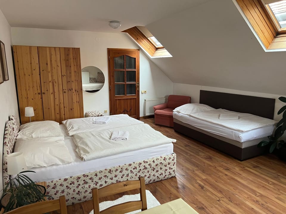 Bed, Living room, Photo of the whole room, Seating area, Bedroom, wardrobe