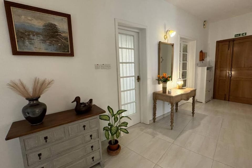 Modern Seaview-2 min from Beach Apartment in Sliema