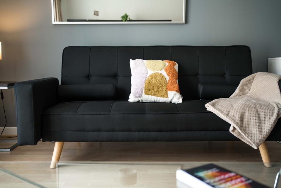 London Bridge Flat with Fast WiFi Ideal for Longer Stays Near Guys Hospital Apartment in London Borough of Southwark