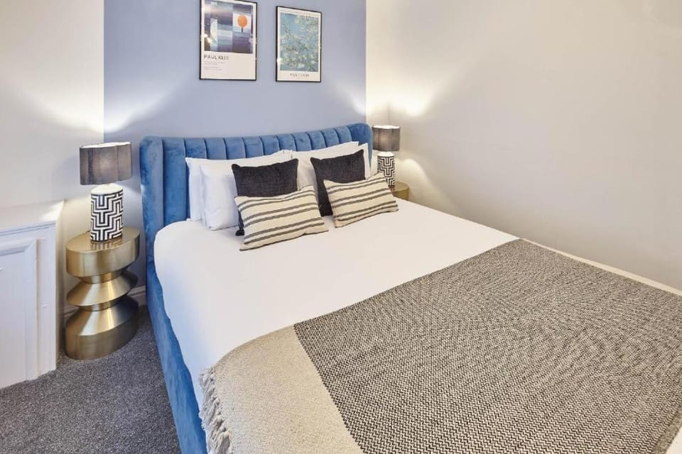 Tides Apartment in England