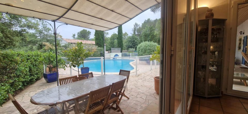 Grande Villa Provençale proche Aix-en-Provence Villa in French Riviera