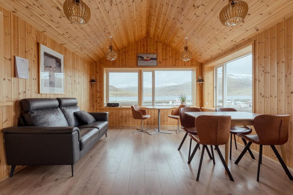 View (from property/room), Living room, Seating area, Dining area