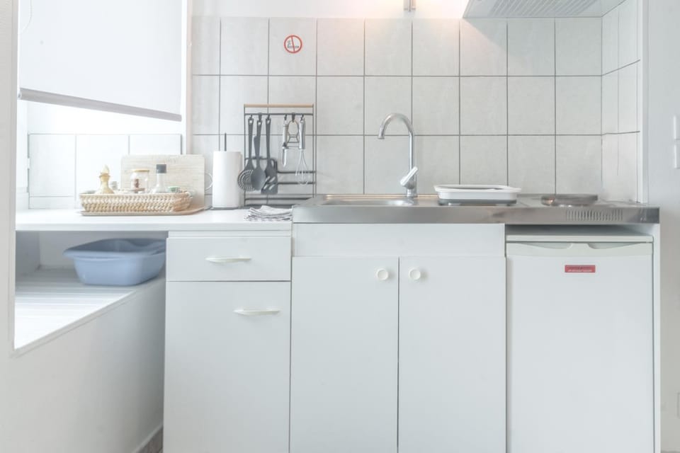 Kitchen or kitchenette, Living room