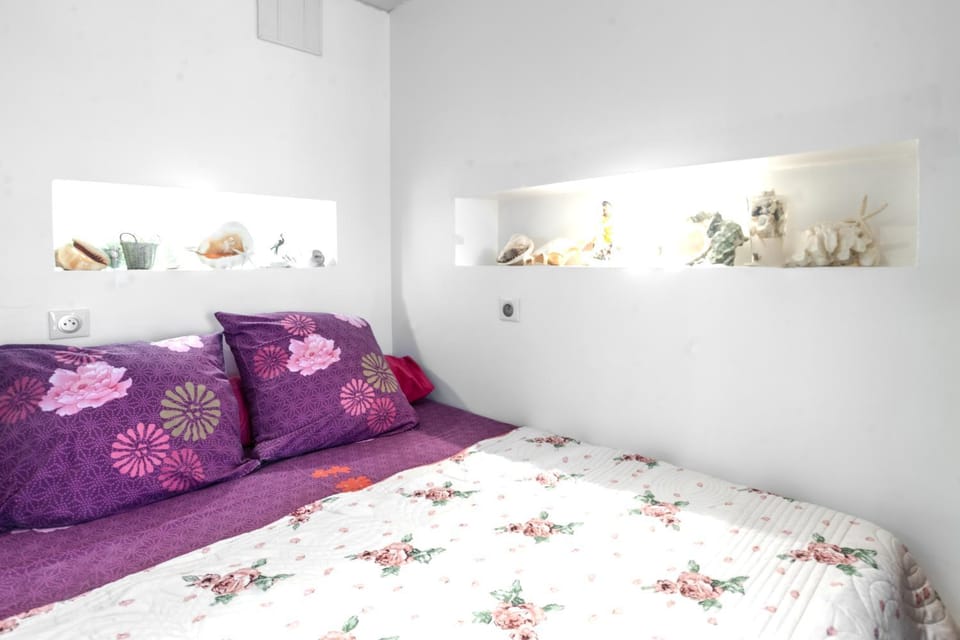 Living room, Bedroom