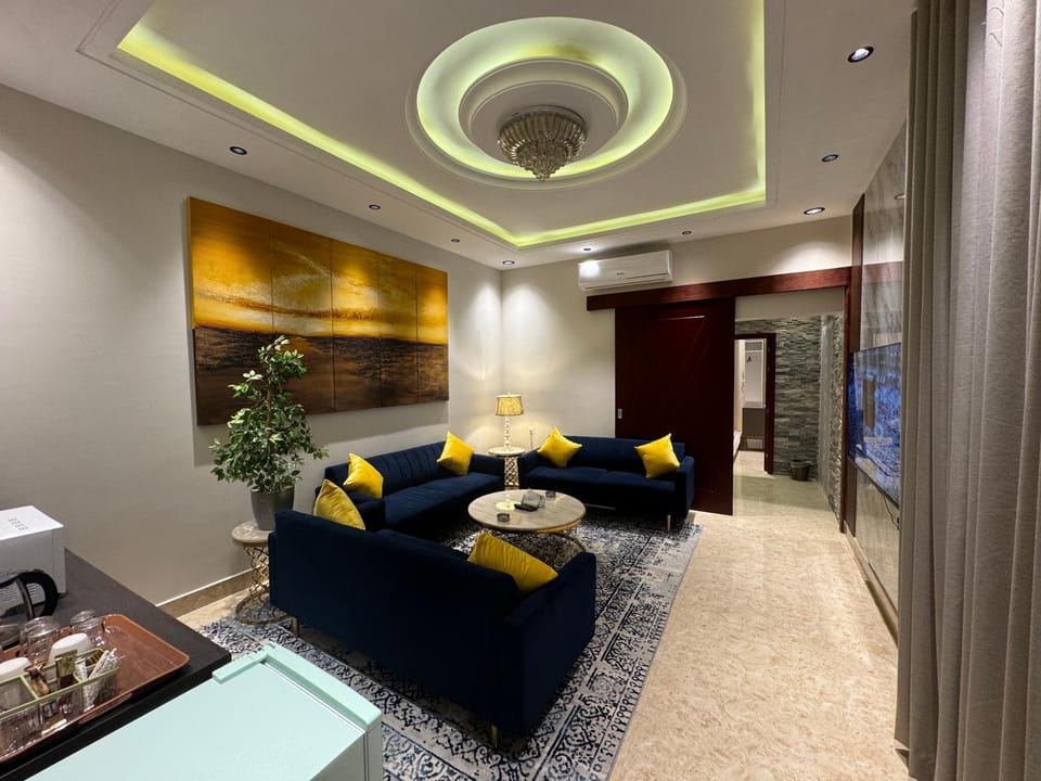 شقة فاخرة غرفة وصالة النرجس ١٨ Apartment in Riyadh