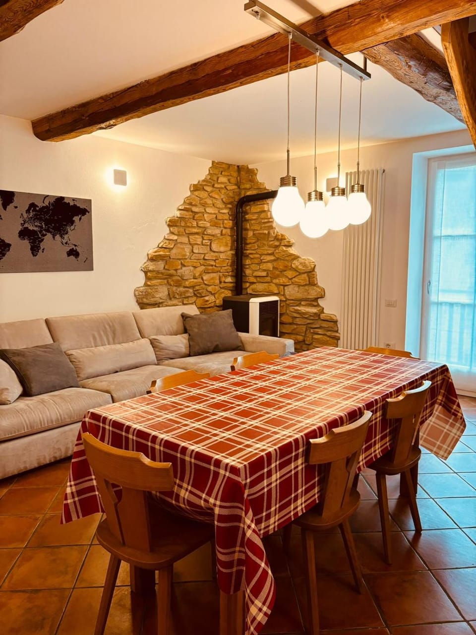 Living room, Dining area