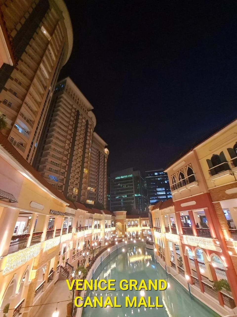 Luxury BGC Condo, Venice Grand Canal #vlrtc5h House in Makati