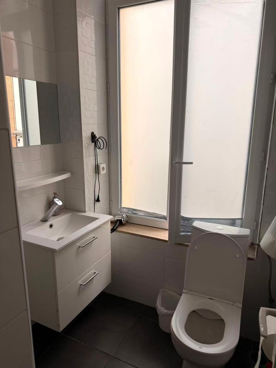 Shower, Toilet