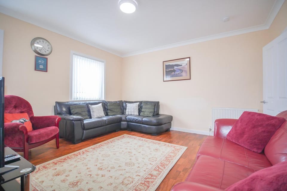 Communal lounge/ TV room, Living room