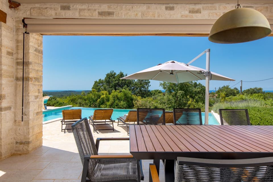 Patio, Day, Natural landscape, View (from property/room), Balcony/Terrace, Seating area, Dining area, Pool view, Sea view, Swimming pool, sunbed