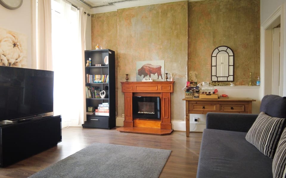 1 Bedrooms Flat in Central Edinburgh Haymarket, Heart of Edinburgh Flat Sleeps 4 Apartment in Edinburgh