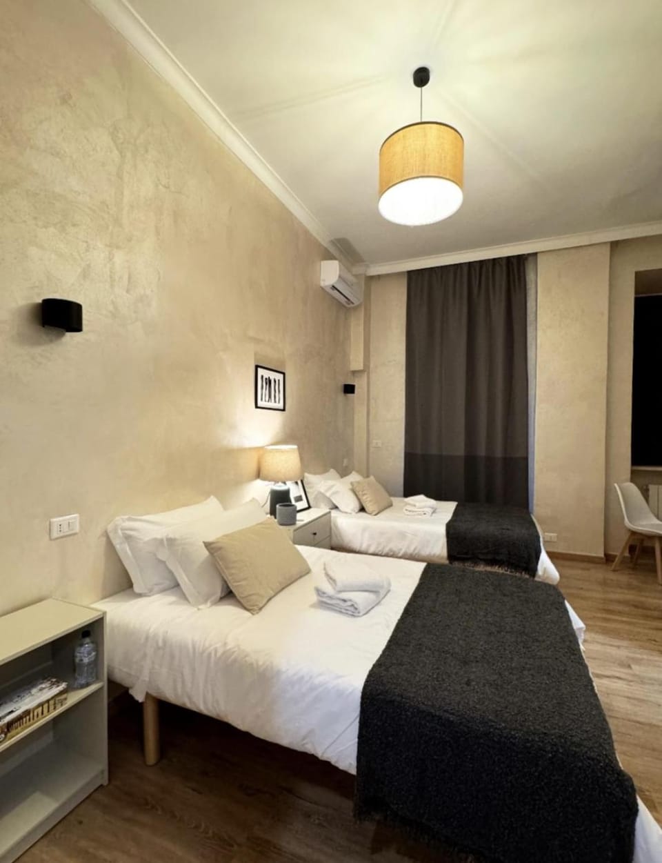 Ten Miles Guesthouse Roma Bed and Breakfast in Rome