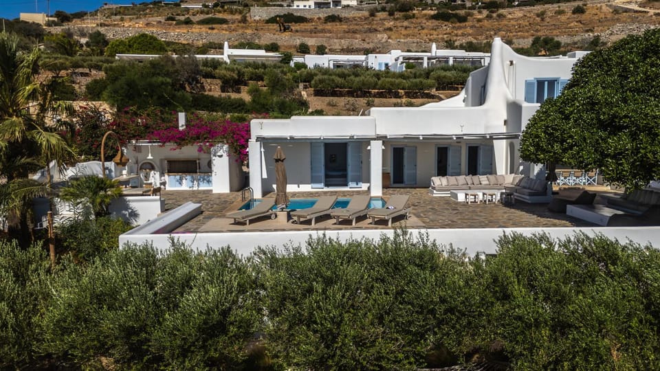 Property building, Garden, Garden view
