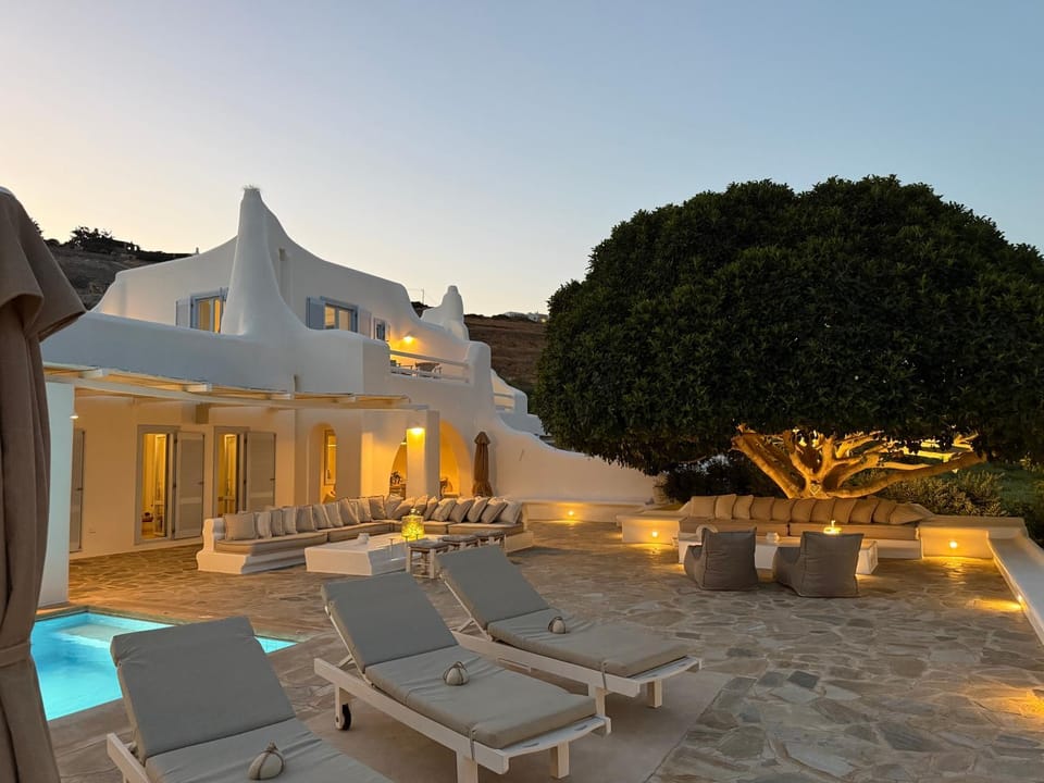Villa Maira with Seaview and Private Swimming Pool Villa in Decentralized Administration of the Aegean
