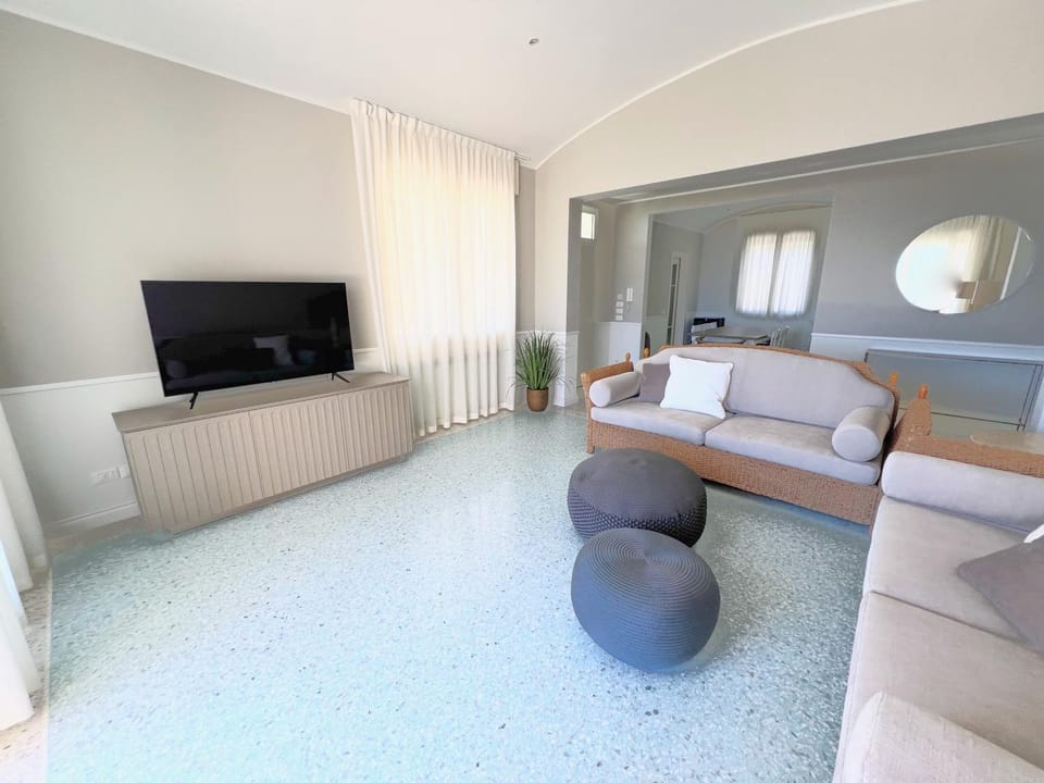 TV and multimedia, Living room