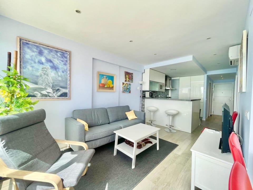 Carolina Seafront Levante Apartment in Benidorm