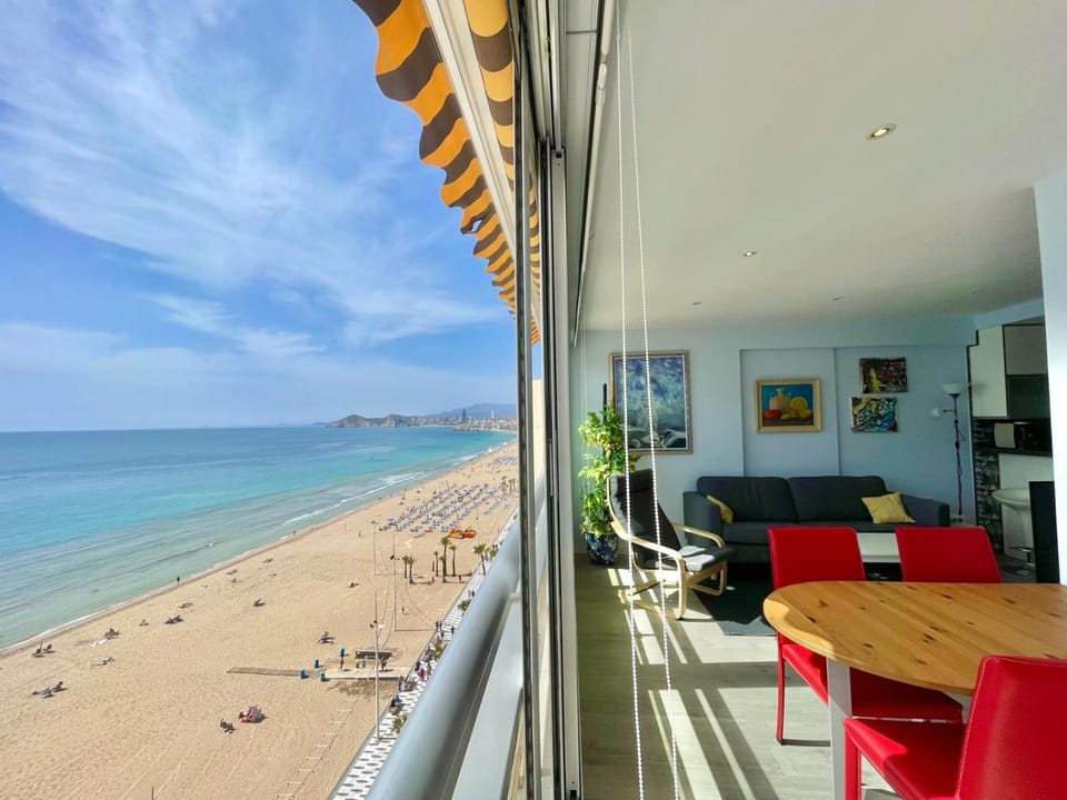 Carolina Seafront Levante Apartment in Benidorm