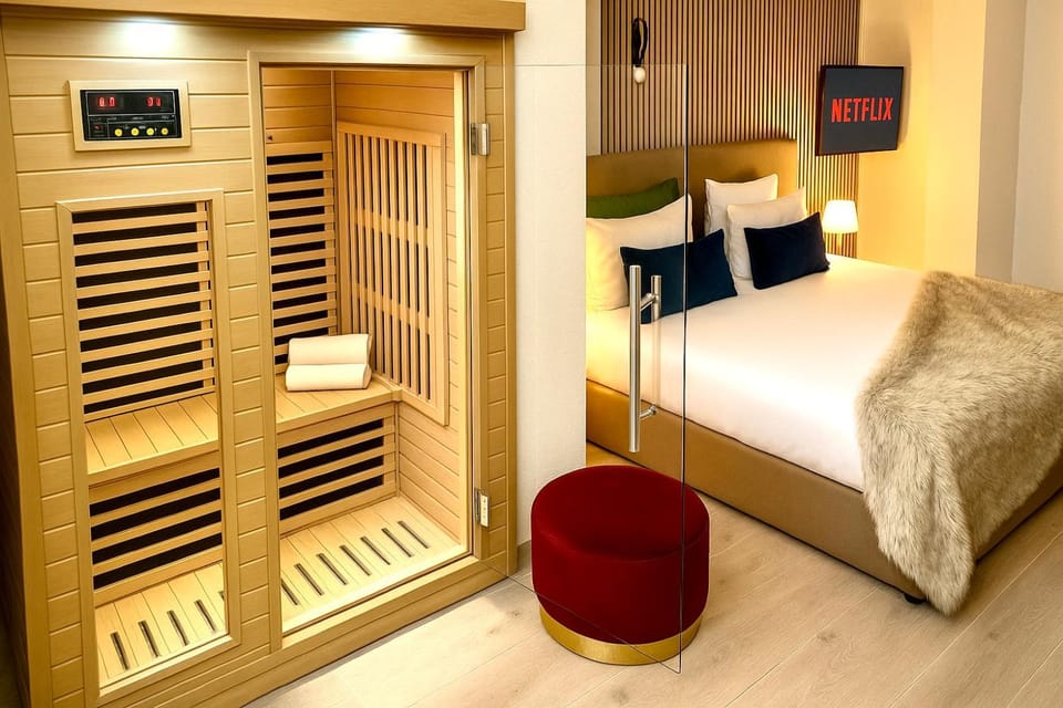Sauna, Bedroom
