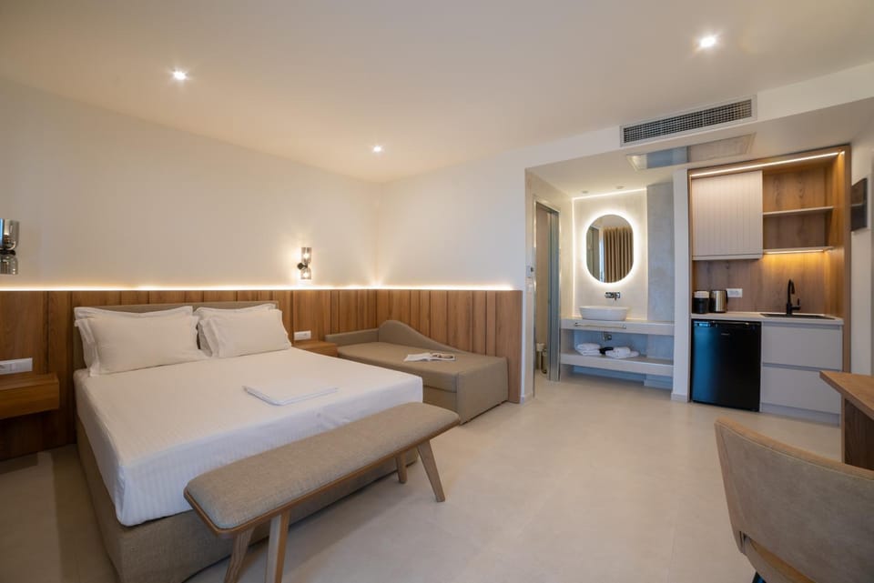 Bed, Photo of the whole room, Bedroom, air conditioner