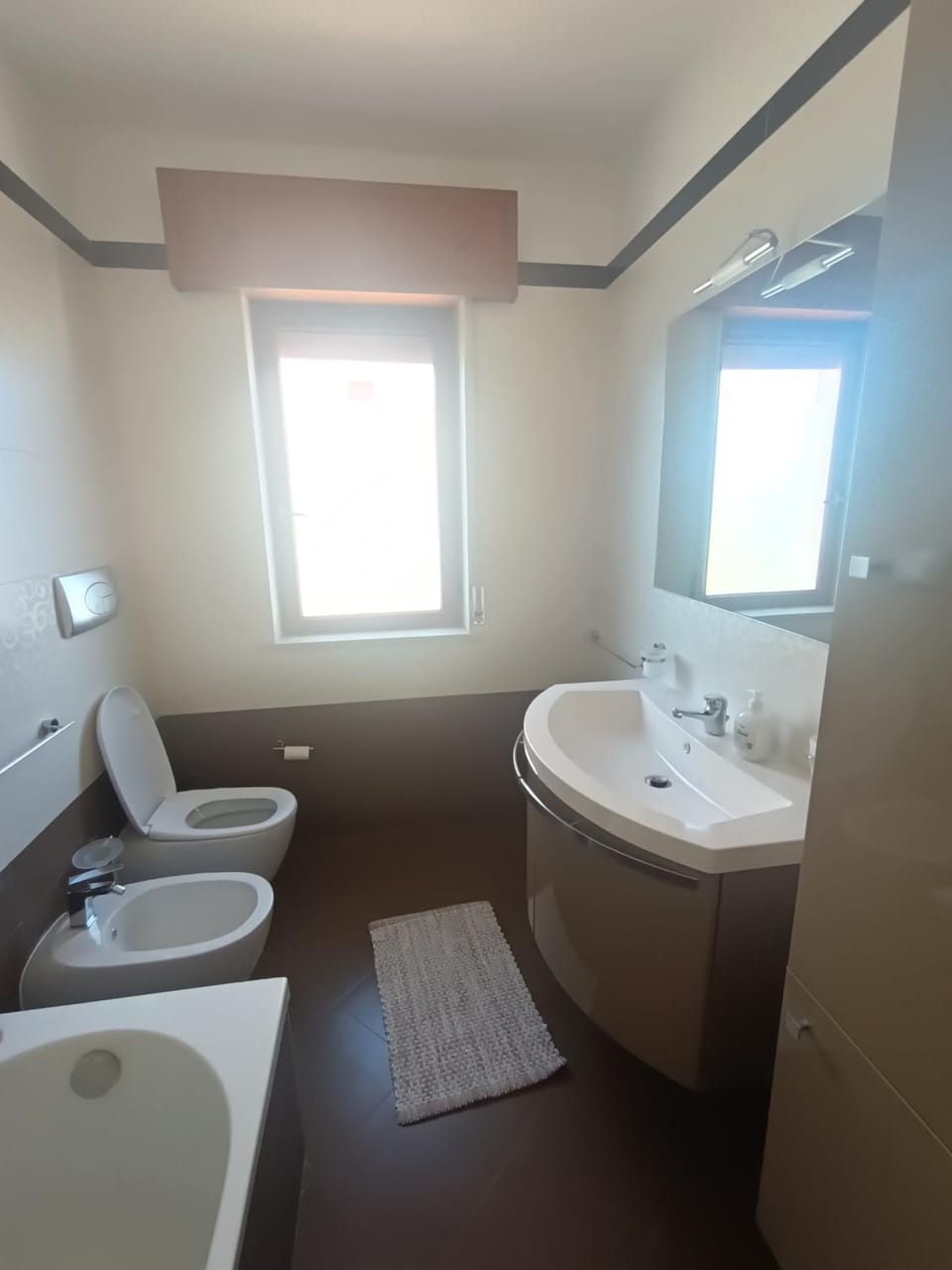 Toilet, Bathroom, bidet, towels