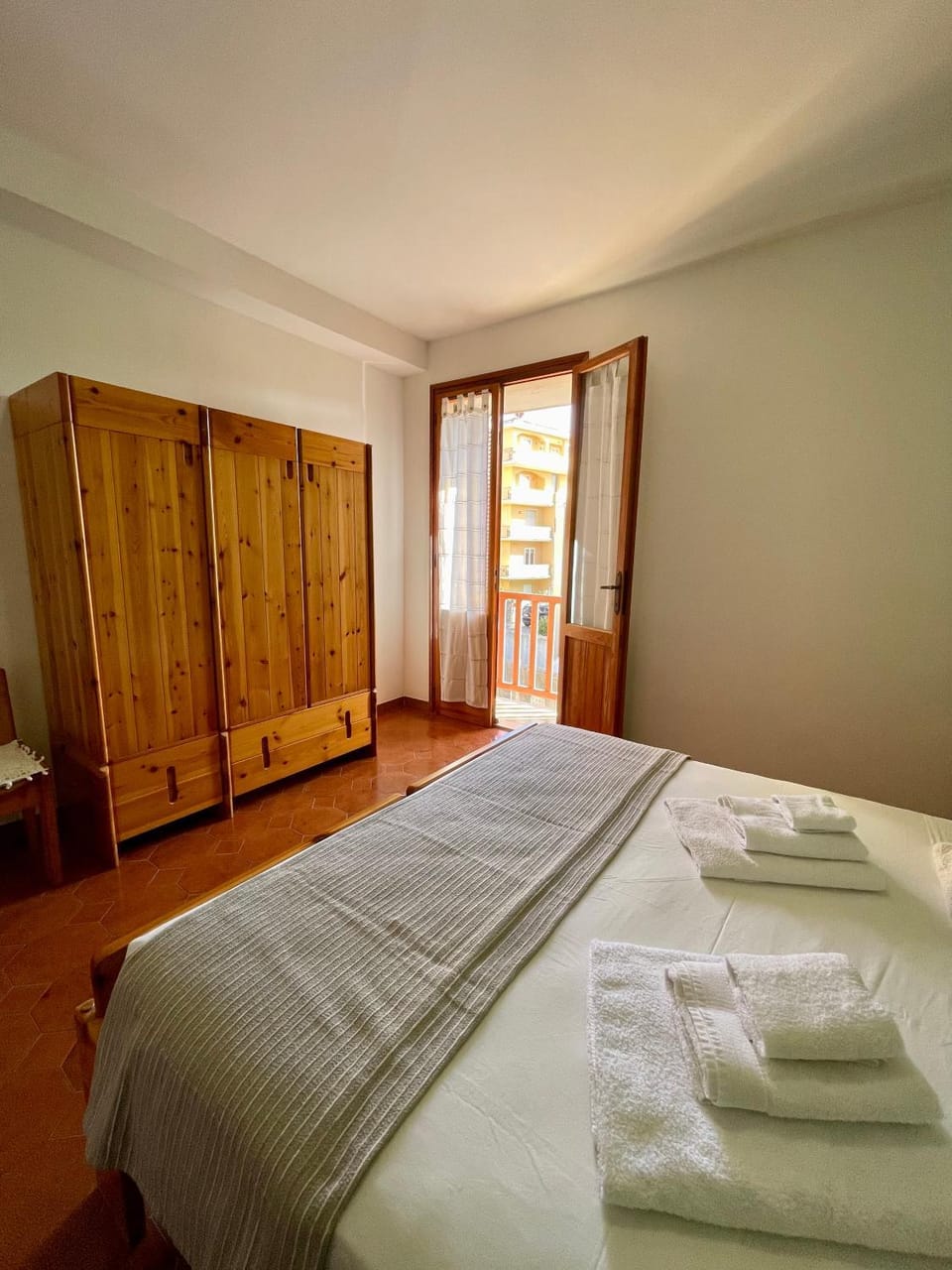 Bed, Photo of the whole room, Bedroom, towels, wardrobe