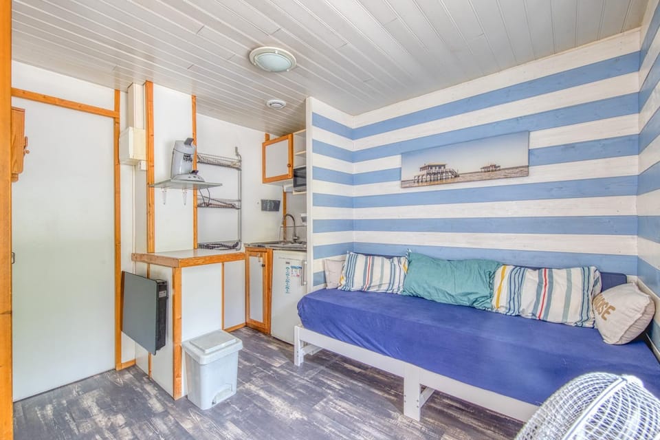 Property building, Living room, Bedroom