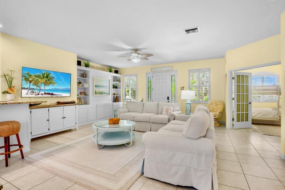 Carefree Cay House in Anna Maria Island
