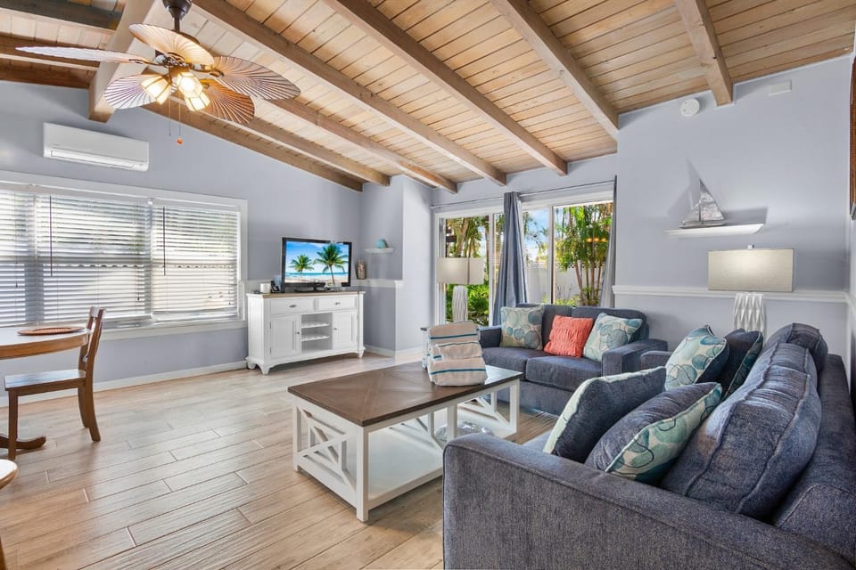 Bamboo Breeze House in Holmes Beach